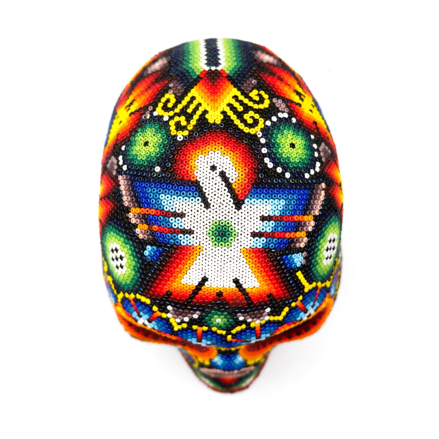 Czaszka meksykańska ozdobiona koralikami