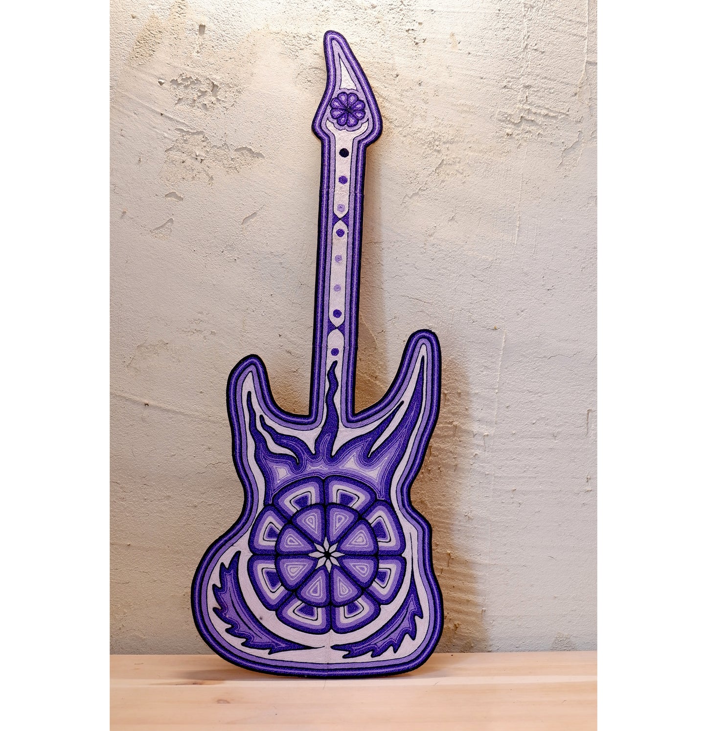 Figurka gitara Wixaritari (Huichol)